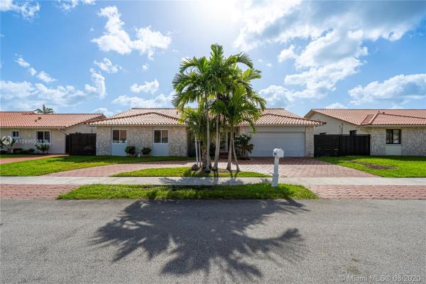 Kenmore Villas, 3830 SW 134th Ave, Tamiami, Florida 33175, image 2