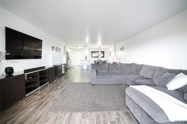 Canongate, 800 NE 195th St #505, Ives Estates, Florida 33179, image 2