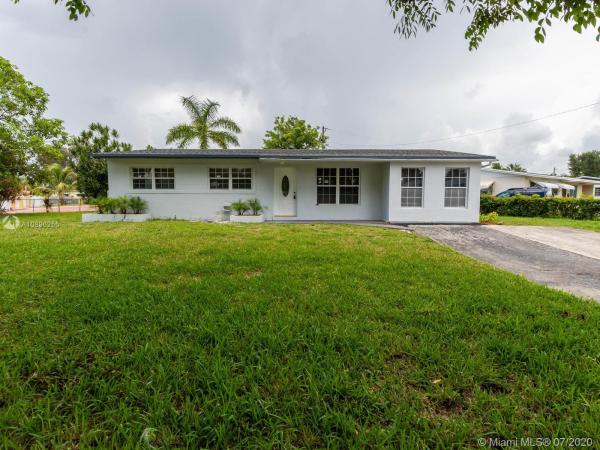 Carol City, 4761 NW 179th St, Miami Gardens, Florida 33055, image 2