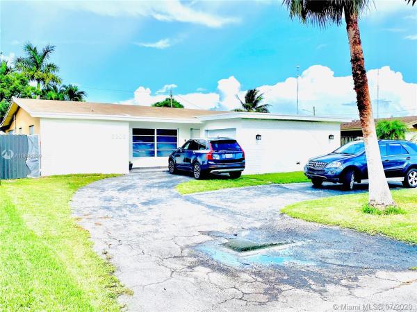 3305 Hibiscus Pl, Miramar, Florida 33023, image 2