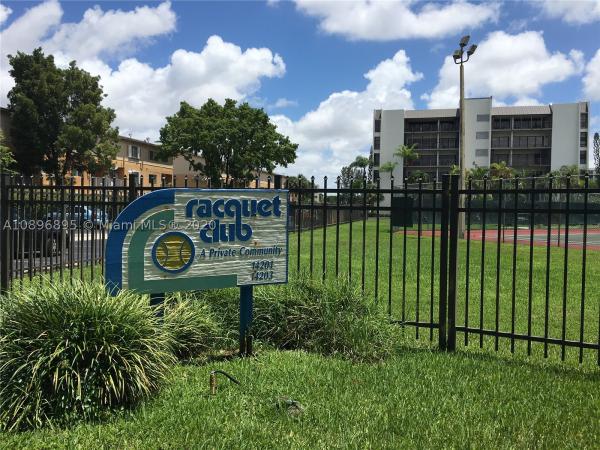 Racquet Club Of Kendale Lakes, 14201 SW 66th St #205, Kendale Lakes, Florida 33183, image 1