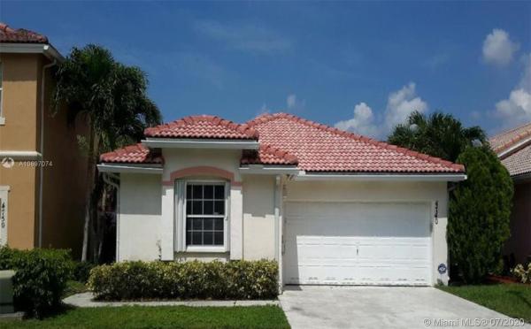 Gardens At Huntington, 4740 SW 152nd Ter, Miramar, Florida 33027, image 2