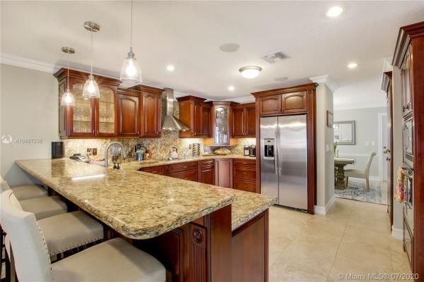 Independence Point, 6517 Adriatic Way, West Palm Beach, Florida 33413, image 2