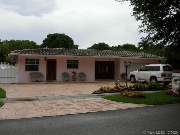 Miami Lakes Residential, 14121 Lake Saranac Ave, Miami Lakes, Florida 33014, image 2