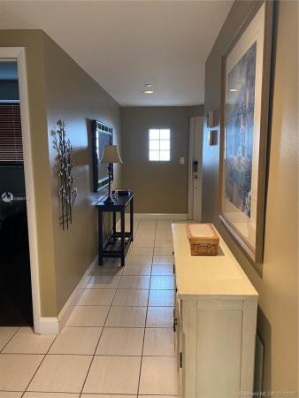 Golden Bay Club, 17050 N Bay Rd #804, Sunny Isles Beach, Florida 33160, image 2