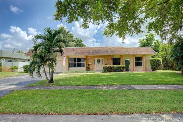 Mirror Lake Estates, 7421 NW 12th St, Plantation, Florida 33313, image 2