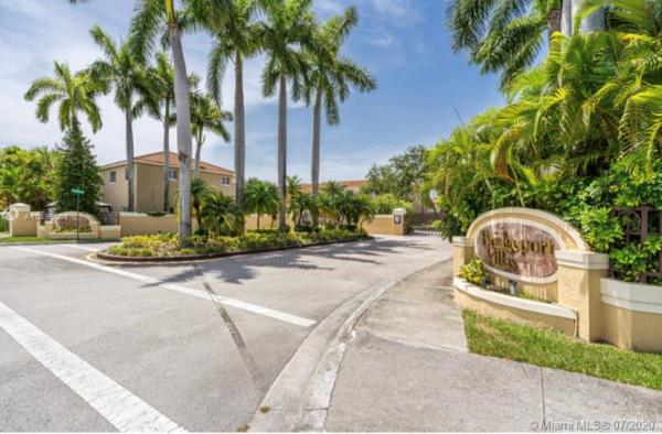Bridgeport Villas, 12562 SW 143rd Ln #12562, Three Lakes, Florida 33186, image 2