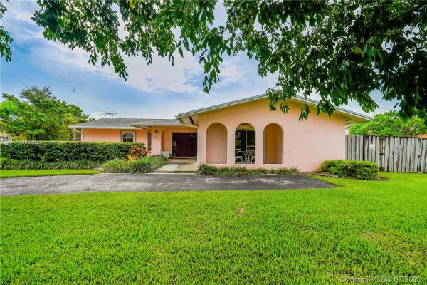 Point Royale, 20223 SW 103rd Ave, Cutler Bay, Florida 33189, image 2