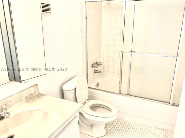 Summit Chase, 8421 NW 8th St #309, Fountainebleau, Florida 33126, image 2