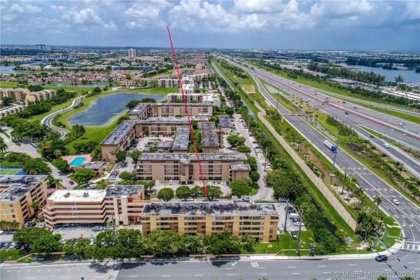 Sandalwood, 854 NW 87th Ave #504, Fountainebleau, Florida 33172, image 2