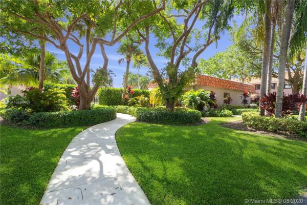 Townhomes Of La Jolla, 9038 SW 113th Place Cir. E., Kendall, Florida 33176, image 2