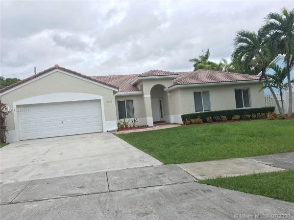 Munne Royal Homes, 19620 Cutler Ct, Cutler Bay, Florida 33189, image 2