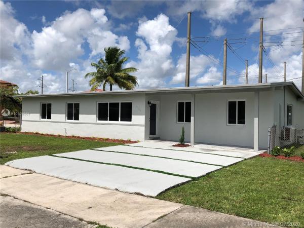 Lee Homes, 3340 SW 97th Ct, University Park, Florida 33165, image 2
