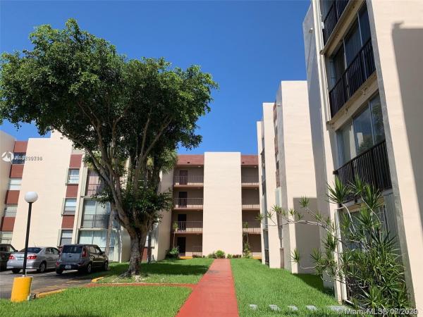 Versailles Gardens, 9441 SW 4th St #301, Fountainebleau, Florida 33174, image 2
