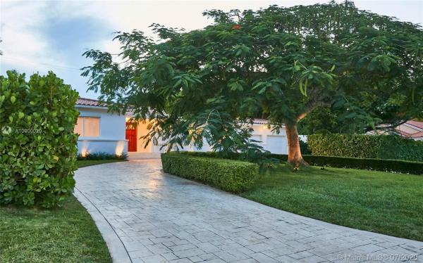 Riviera, 4400 Riviera Dr, Coral Gables, Florida 33146, image 2