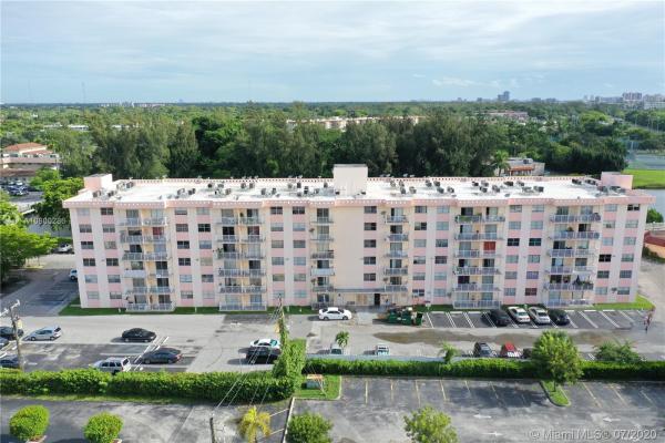 Tall Trees, 16465 NE 22 Ave #106, North Miami Beach, Florida 33160, image 2
