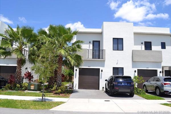 Century Park Place, 547 SW 91st Ave, Fountainebleau, Florida 33174, image 2