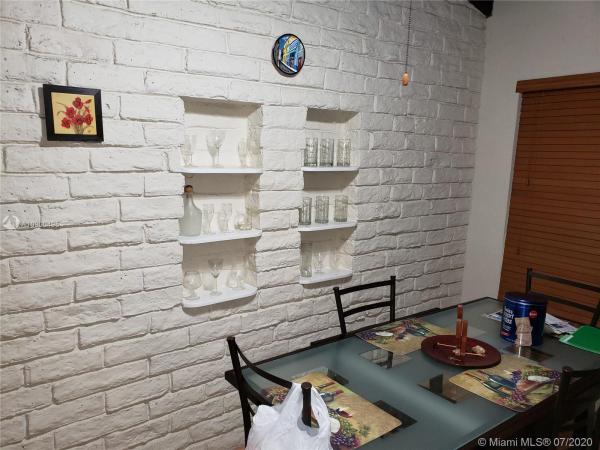 10840 Peachtree Dr, Unincorporated Dade County, Florida 33161, image 2