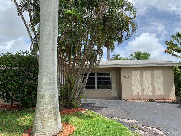 Miramar Isles, 6765 Azalea Dr, Miramar, Florida 33023, image 2