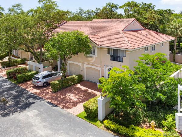 Via Floresta, 6886 SW 89th Ter, Pinecrest, Florida 33156, image 2