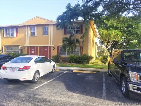 Arrowhead Golf & Tennis Club, 8070 SW 18th Ct #4-9, Davie, Florida 33324, image 2