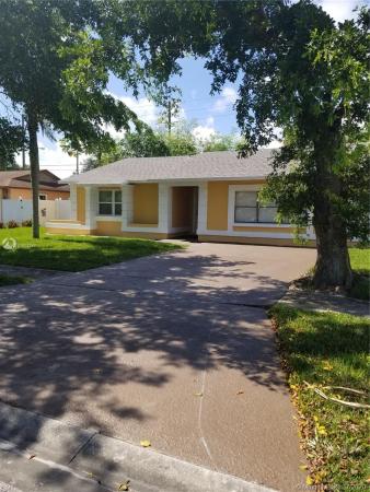 Cam Estates, 1043 Fernlea Dr, West Palm Beach, Florida 33417, image 2