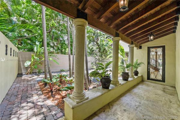 Ocean View Heights, 2325 Lincoln Ave, Miami, Florida 33133, image 2