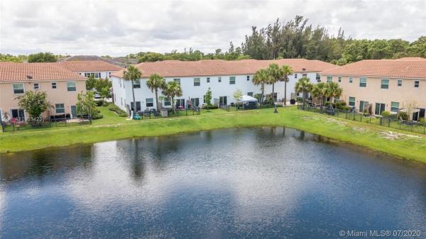 Charleston Commons, 5288 Ellery Ter, West Palm Beach, Florida 33417, image 2