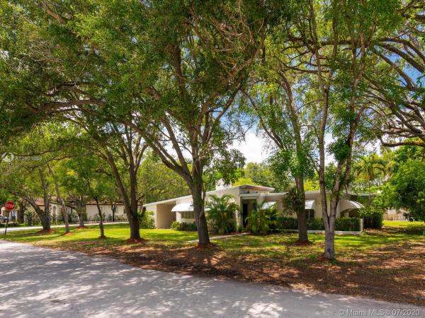 Victoria Villas, 5781 SW 82nd St, South Miami, Florida 33143, image 2