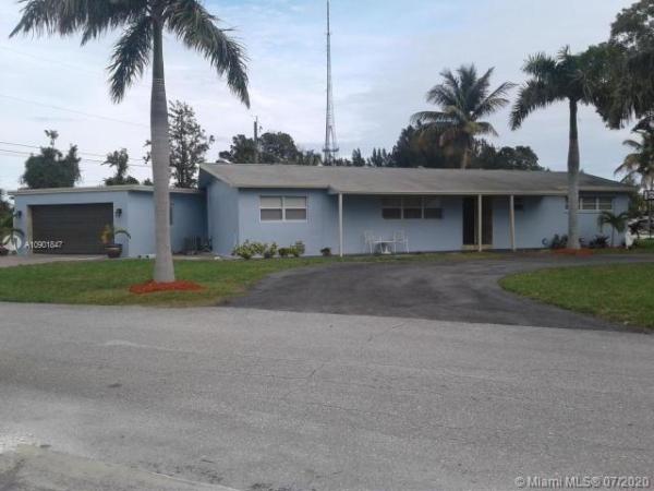 Bryn Mawr, 5500 Lakeshore Dr, Mangonia Park, Florida 33407, image 2