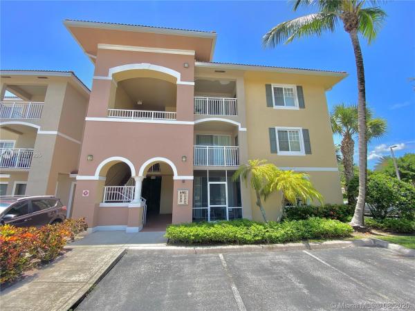 The Villas At Emerald Dunes, 6482 Emerald Dunes Dr #105, West Palm Beach, Florida 33411, image 2