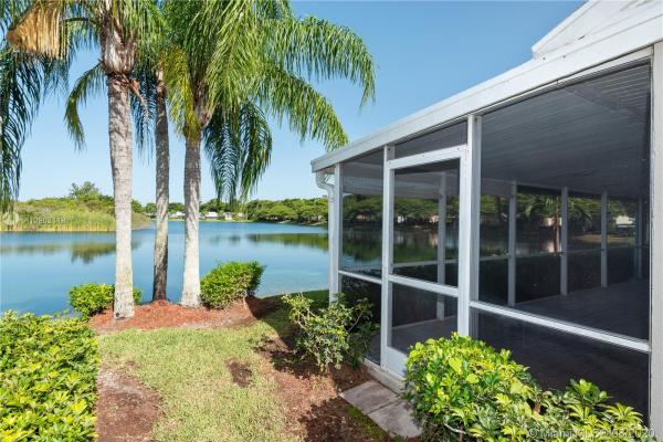 North Gate, 660 SE 22nd Ln, Homestead, Florida 33033, image 2