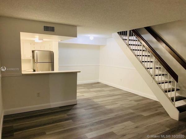Coral Pointe Townhomes, 675 NW 85th Ct #8-202, Fountainebleau, Florida 33126, image 2