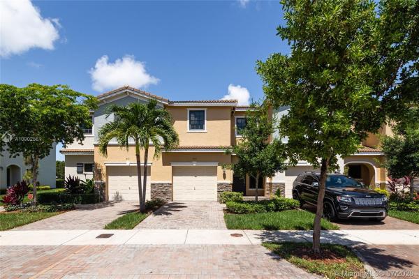 Champion Lakes, 403 NE 194th Ln #403, Ives Estates, Florida 33179, image 2