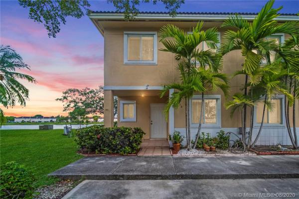 Weitzer Serena Lakes Townhomes, 17612 SW 139th Ct 0, Richmond West, Florida 33177, image 2