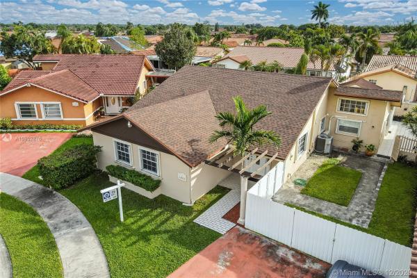 The Cedars Of Kendall, 14524 SW 107th Ter, The Hammocks, Florida 33186, image 2