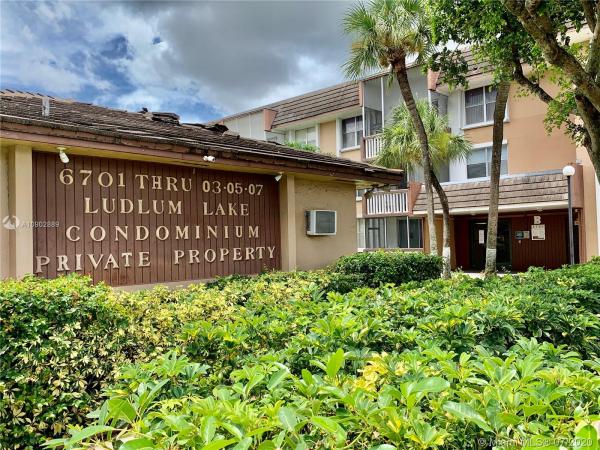 Ludlum Lake, 6701 NW 169th St #B-302, Hialeah, Florida 33015, image 2