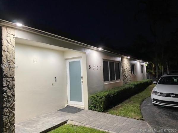 Royale Green, 5201 SW 132nd Ave, Kendale Lakes, Florida 33196, image 1