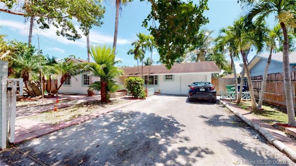 Princeton Square, 13452 SW 256th Ter, Princeton, Florida 33032, image 2