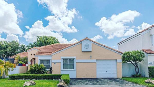 Lake Pointe, 689 NW 123rd Pl, Tamiami, Florida 33182, image 2