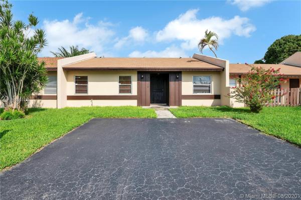 Devon Aire Villas, 10726 SW 123rd Pl #., The Crossings, Florida 33186, image 2