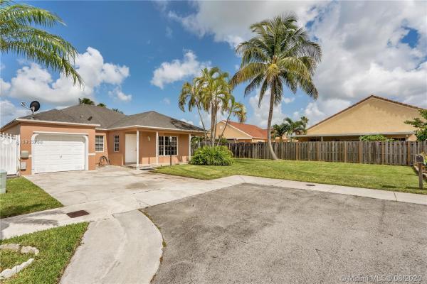 American Homes, 15842 SW 143rd Path, Richmond West, Florida 33177, image 2