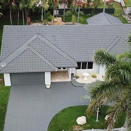 Superior Homes, 340 NW 132nd Ave, Tamiami, Florida 33182, image 2