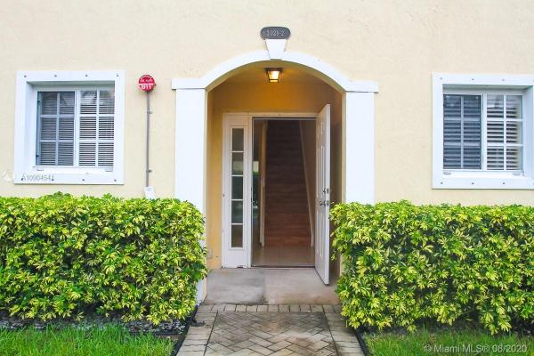 Aqua Vista Townhomes, Miami, Florida 33162, image 2