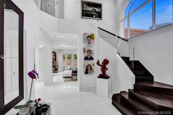Golden Gate Estates & Marina, 19435 NE 39th Ave, Sunny Isles Beach, Florida 33160, image 2