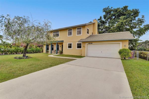 Falcon's Lea, 15130 Tetherclift St, Davie, Florida 33331, image 2