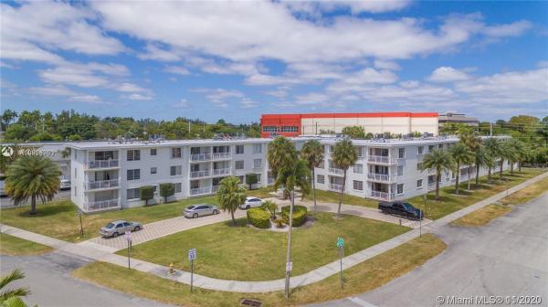 1631 NE 114th St #210, Unincorporated Dade County, Florida 33181, image 2