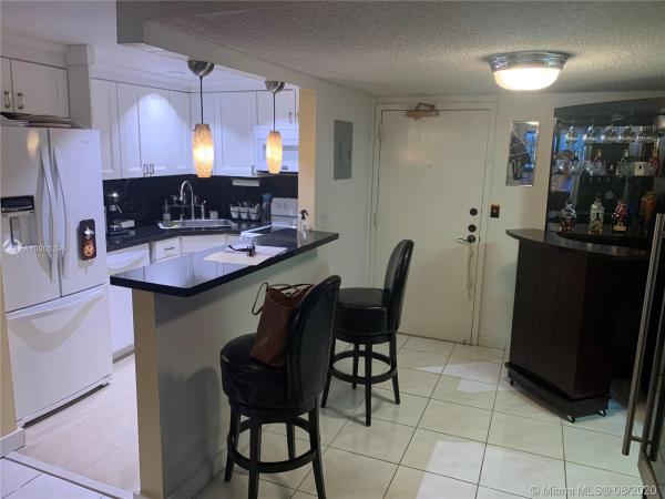 5050 Building, 5050 NW 7th St #222, Miami, Florida 33126, image 2
