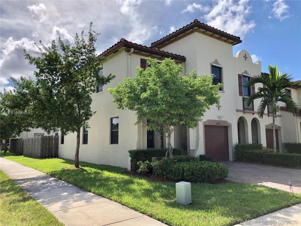 Venetian Parc, 17303 SW 153rd Path, Richmond West, Florida 33187, image 2
