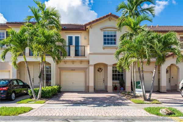 Tuscany Village, 12868 SW 133rd Ter, Three Lakes, Florida 33186, image 2